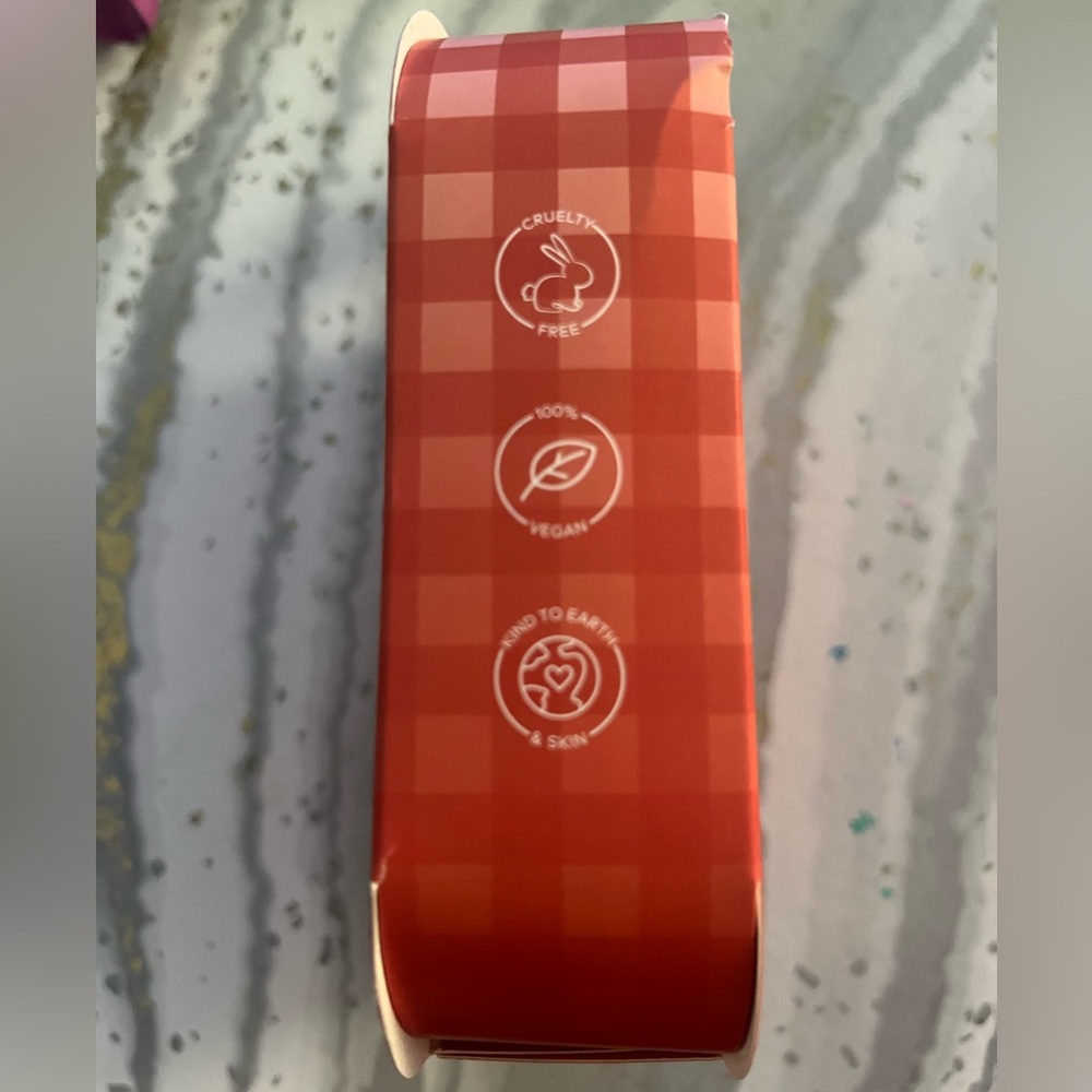 Make up eraser strawberry fields 5 day set NWT - Picture 4 of 4